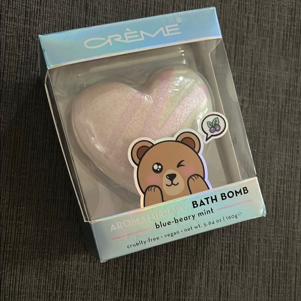 The CREME Shop Blue-Beary Mint Aromatherapy Bath Bomb NEW 5.64 oz